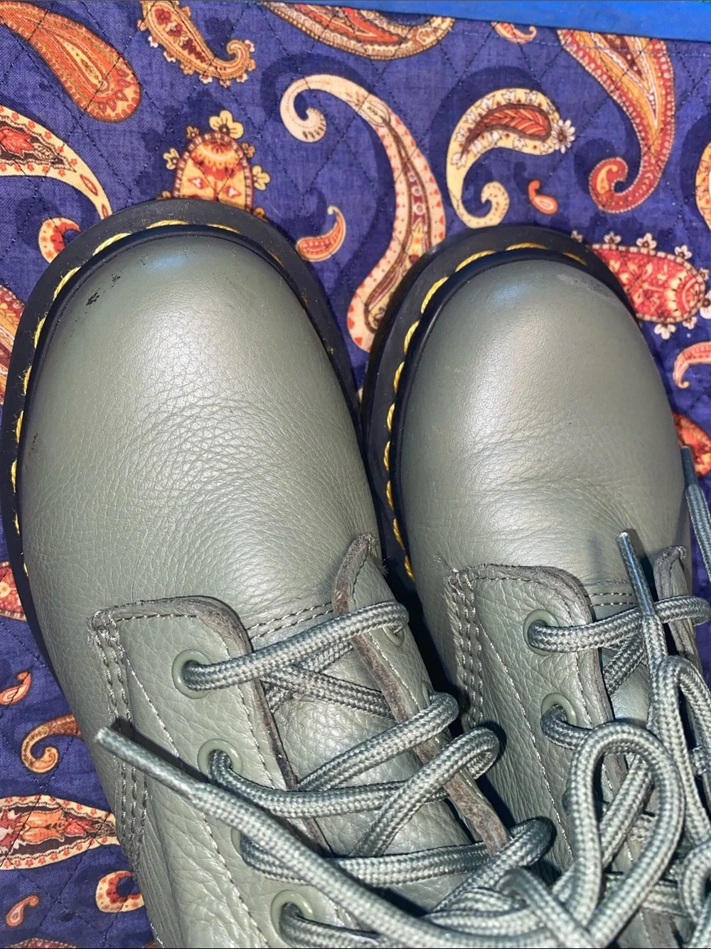 Dr Marten pascal sage green leather.